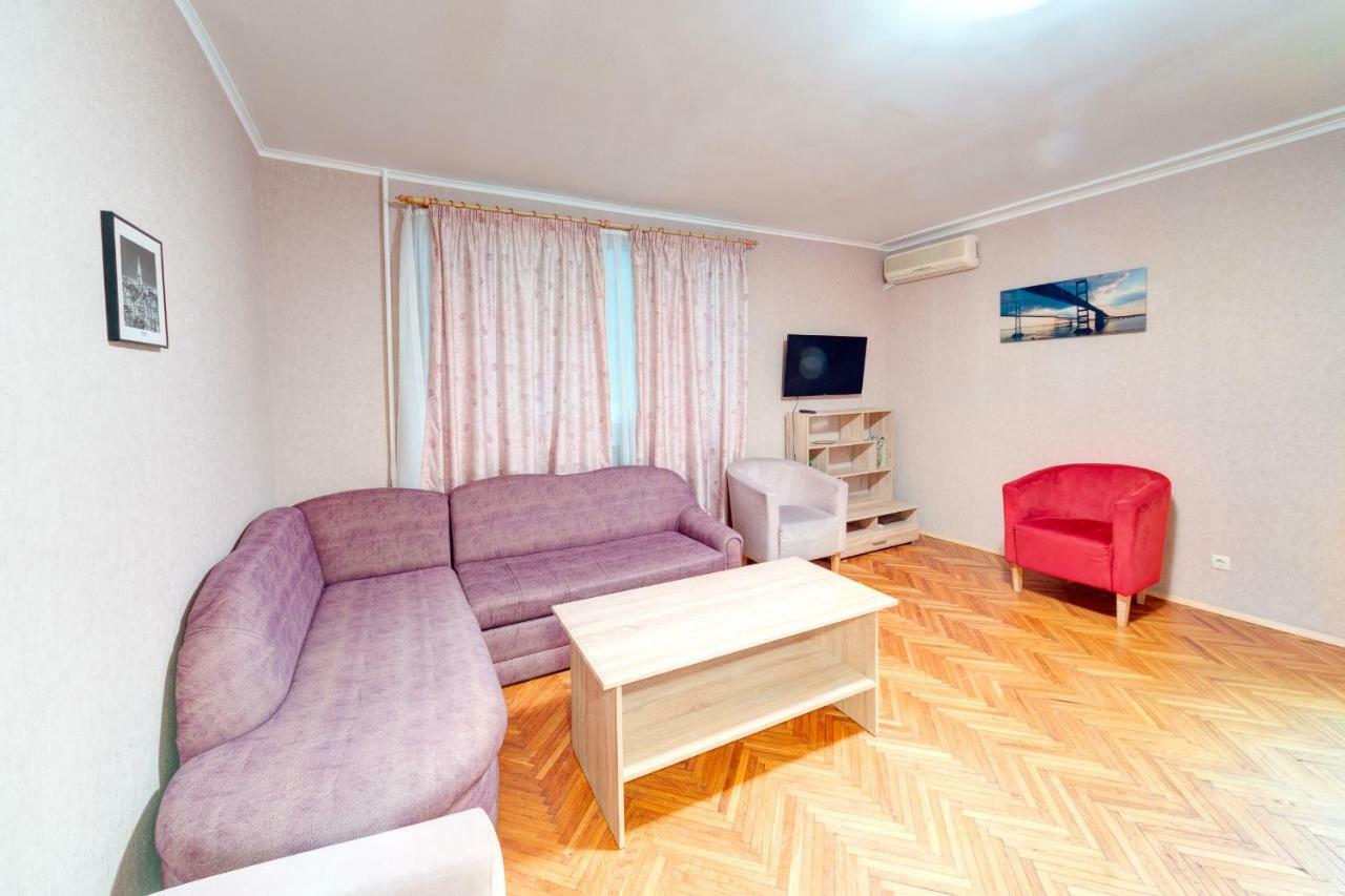 Apartments Near The Palace Of Sports Киев Экстерьер фото